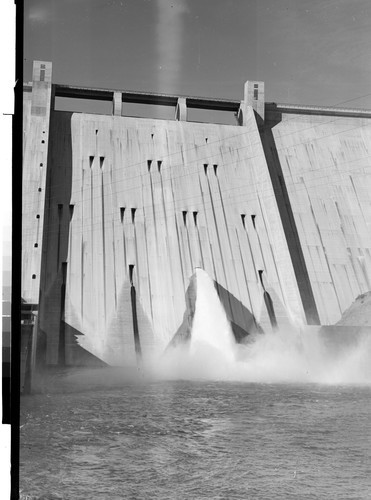 Shasta Dam, Calif