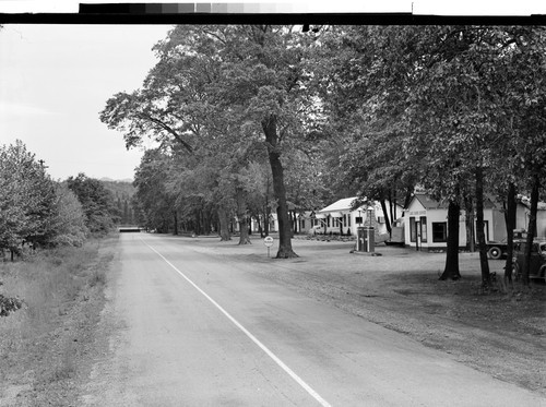 Lake Shore Tavern Near Redding, Calif., Loftus, Calif