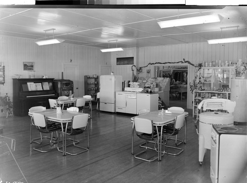 Town and Country Store, McArthur, Calif