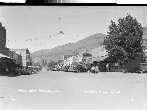 Street Scene, Lakeview, Ore