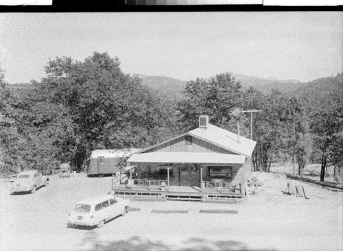 Sugarloaf Store on Shasta Lake