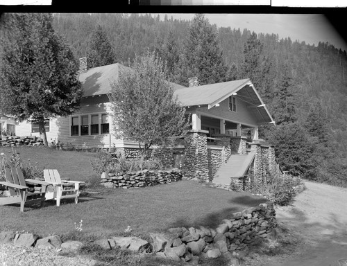 Roxbury Lodge, Horse Creek, Calif