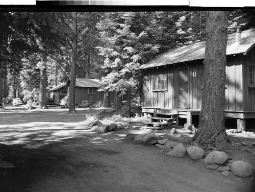 Cabins at Lake of the Woods, Oregon