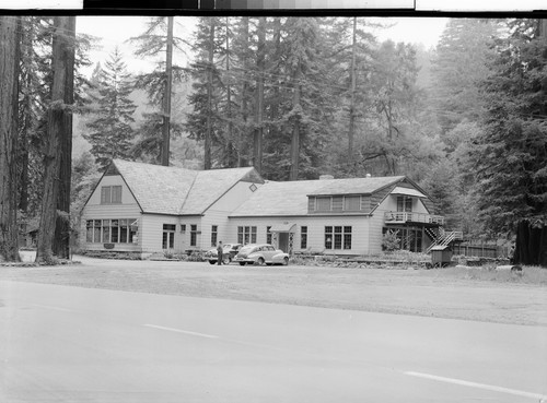Hartsook Inn on the Redwood Highway, Calif — Calisphere
