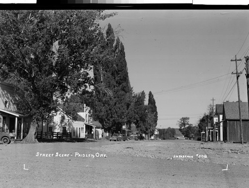 Street Scene - Paisley, Ore