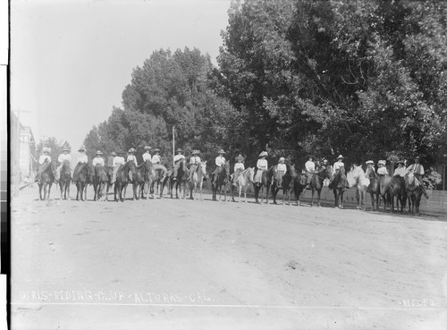 Girls-Riding-Club=Alturas-Cal