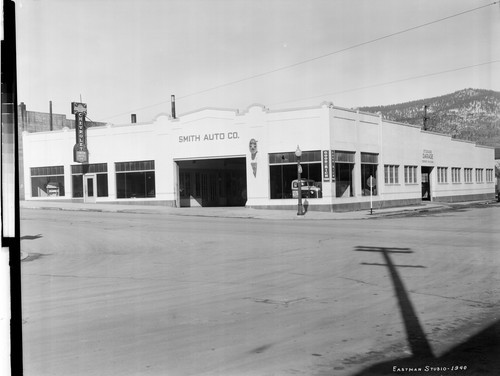 Smith's Garage