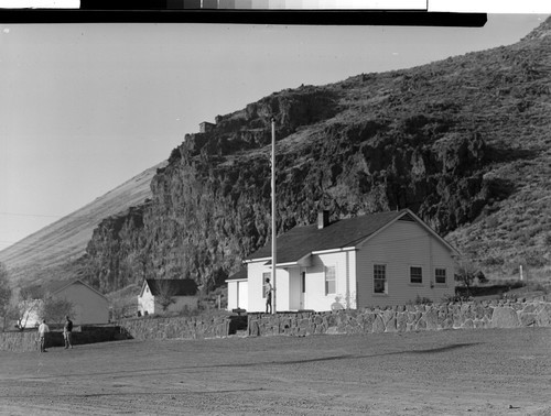 Headquarters, Tulelake Wildlife Refuge, Calif