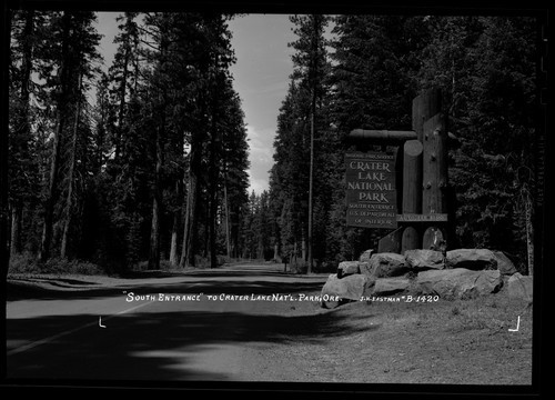 "South Entrance" to Crater Lake Nat'l. Park, Ore