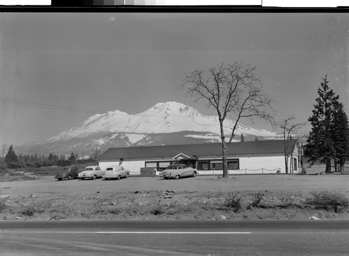 Bud and Bobbie's Drive-in, Mt. Shasta, Calif