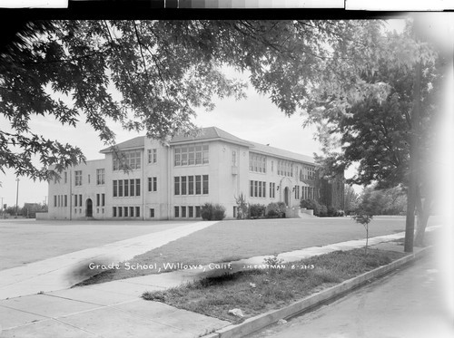 Grade School, Willows, Calif