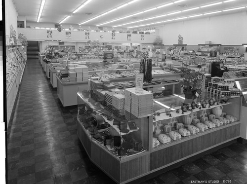 Sprouse-Reitz Store, Red Bluff