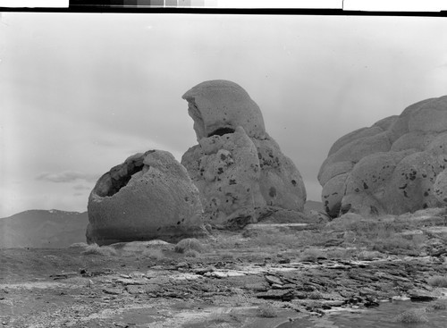 [Stone Mother Tufa Formation] Pyramid Lake, Nevada