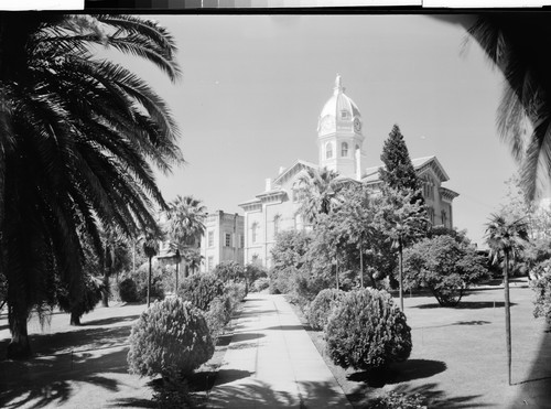 Court House At Redding, Calif