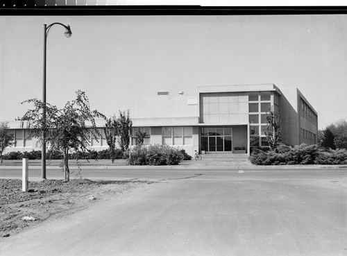 Food Tech Bldg. Univ. of Calif. Davis, Calif