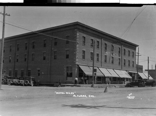 "Hotel Niles" Alturas, Cal