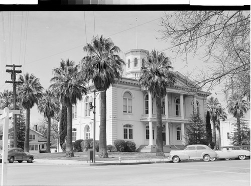 Sutter County Court House, Yuba City, Calif