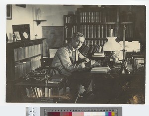 Dr. Hetherwick at his desk, Malawi, ca.1910