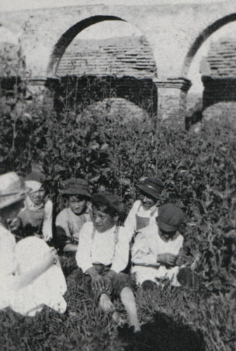 Children in front of Mission San Juan Capistrano, 1920s