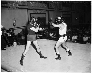 Boxing - Pajarito Moreno in workout, 1958