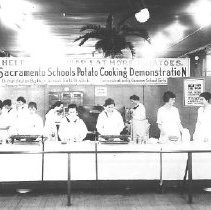 Weinstock's Cooking Demonstration