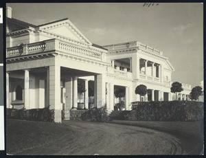 Exterior view of the Graham residence in Santa Barbara, ca.1920