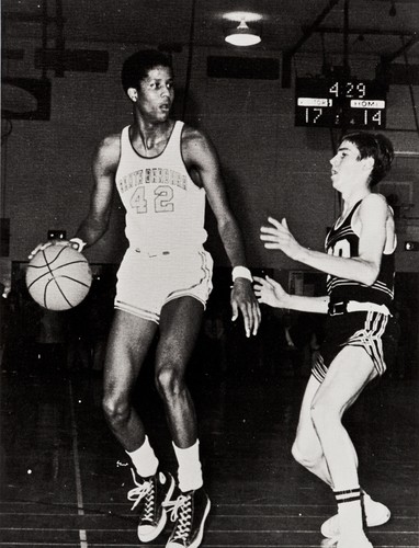 A good basketball player, a good student, Keith (later Jamaal) Wilkes ; Wilkes maintained a 3.8 grade point average throughout high school ; his professional career began with the Golden State Warriors ; he then played for the Lakers