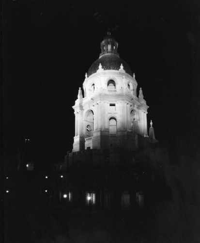Rotunda at Pasadena's City Hall, night view
