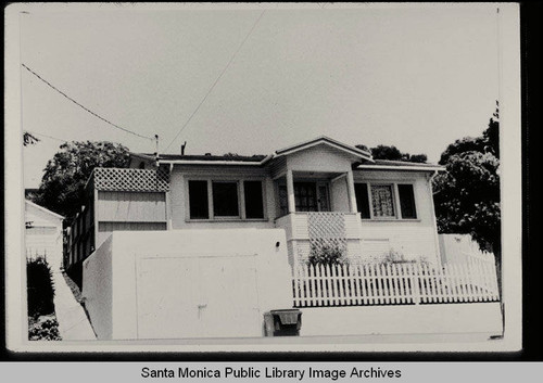 Craftsman bungalow, 2501 Sixth Street, Santa Monica, Calif., built 1923 by Roger Pye
