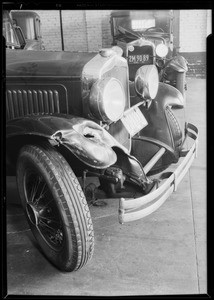 Dodge sedan, J.F. Shaffer, owner, at Forum garage, Southern California, 1931