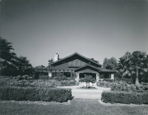 Grove House, Pitzer College