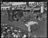 Unidentified float in the Tournament of Roses Parade, Pasadena, 1927