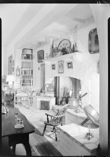 Loy, Myrna, and Arthur Hornblow, residence. Living room