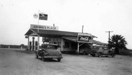 Historic Highway 99 Rest Stop, Tipton, Calif., 1947