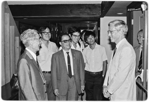 Chinese exchange students visit the International Center