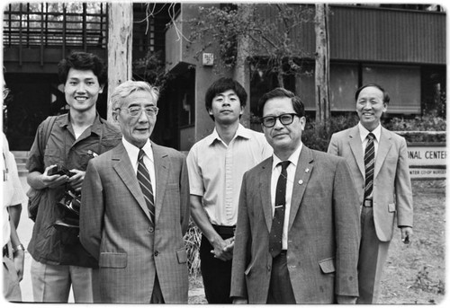 Chinese exchange students visit the International Center