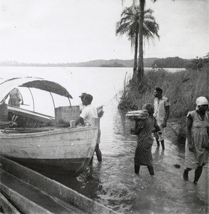 Tour on the lake Azingo, in Gabon