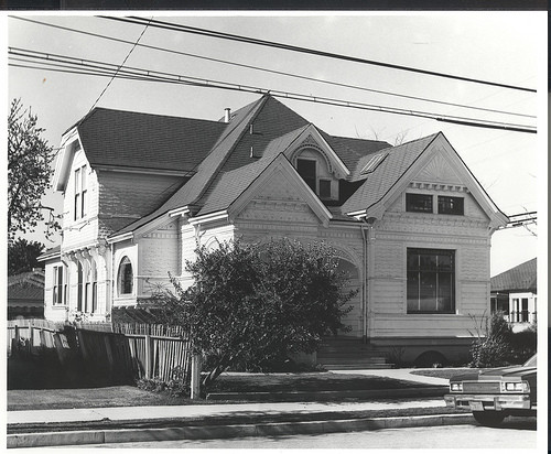402 Cayuga Street, Salinas, California Ph.195, ©1979 Billy Emery