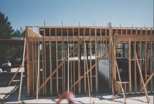 Foothill Ranch Library construction, exterior wooden skim of library begins