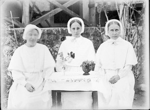 Three European deaconesses, Tanzania, ca.1930-1933