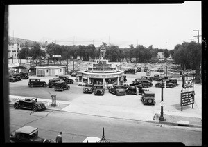 Stand at West Sunset Boulevard & Vine Street, Los Angeles, CA, 1932