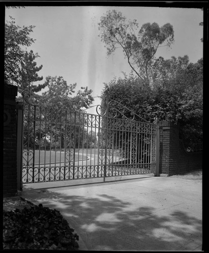 [Unidentified residence]. Entry gate