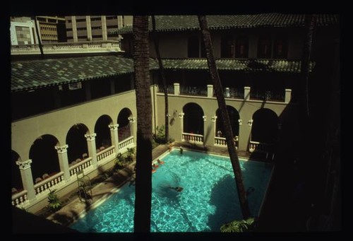 YWCA Honolulu, Metropolitan Headquarters, exterior, swimming pool