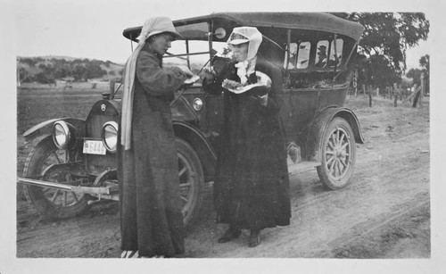 Photograph of Anne Hadden and Mary Dexter Hershall in Jolon Valley
