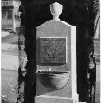 WWI memorial fountain in Dunsmuir