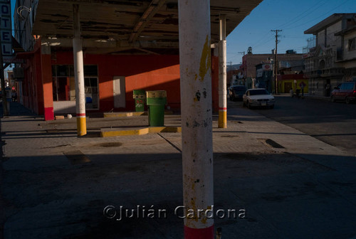 Closed Gas Station, Juárez, 2007