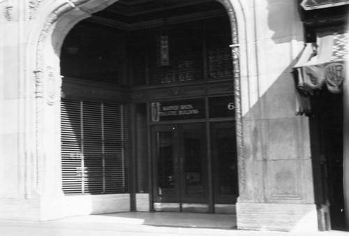 Entrance, Warner Bros. Theatre