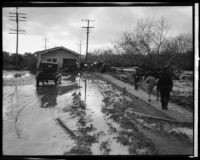 House washed by flood into middle of street after the failure of the Saint Francis Dam, Santa Paula (Calif.), 1928