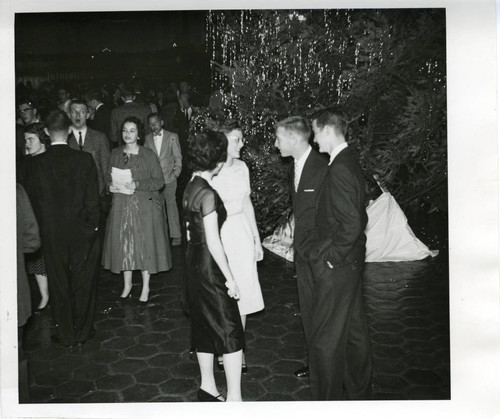 Christmas banquet at Frary Dining Hall, Pomona College