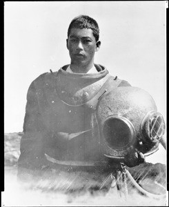 Japanese fisherman in deep-sea diving suit, abalone fisheries, White's Point, San Pedro, ca.1910